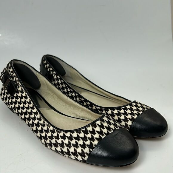 Michael Michael Kors Dion Houndstooth Haircalf Ballet Flat (Black/White) Size 6 - Picture 1 of 10